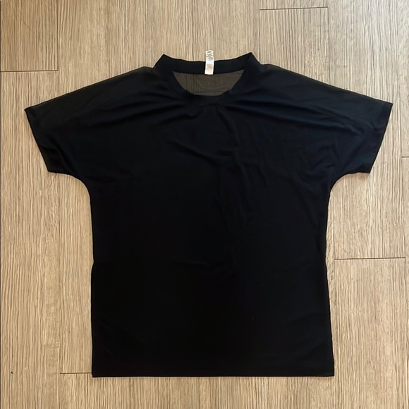 Athleta Tops - NWOT Athleta Size Medium Classic Black Women's Top